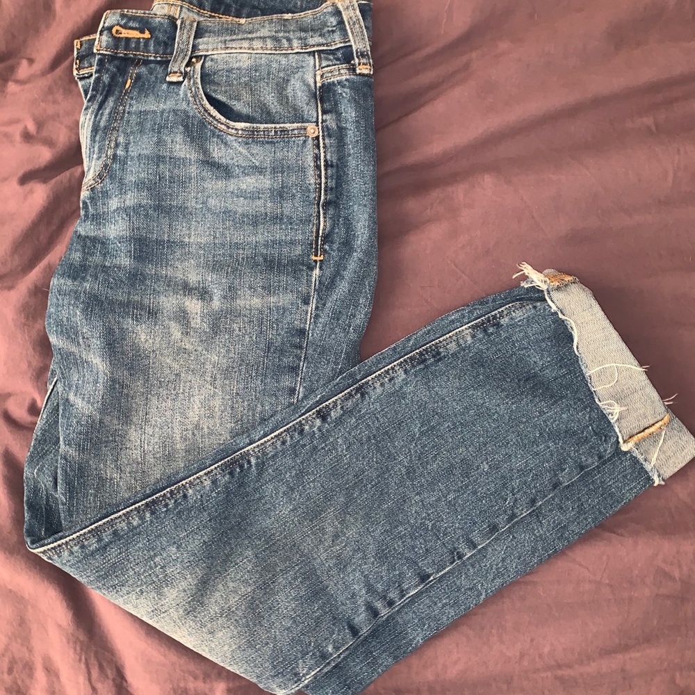 //cuffed mom jeans//